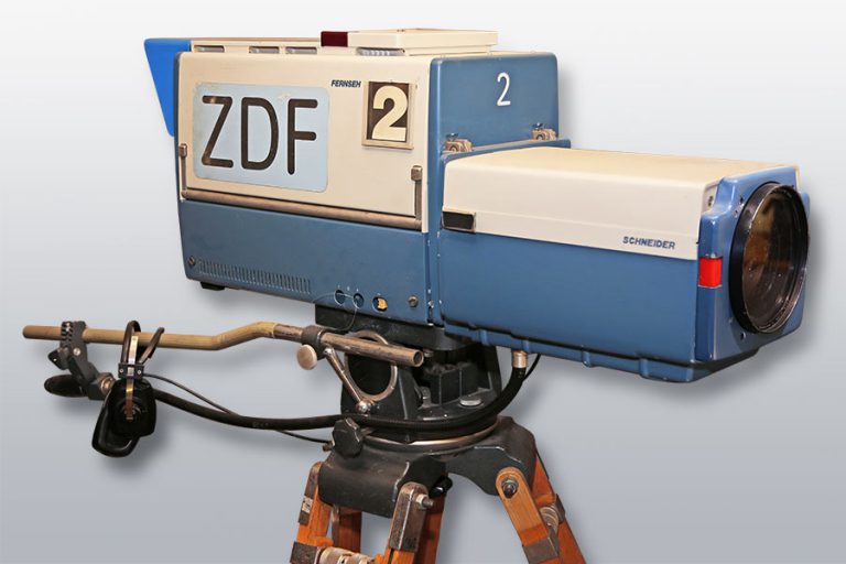 Fernseh-Studio-Kamera KCU 40 - 3F Deutsches Museum für Foto-, Film- und Fernsehtechnik 3F ...